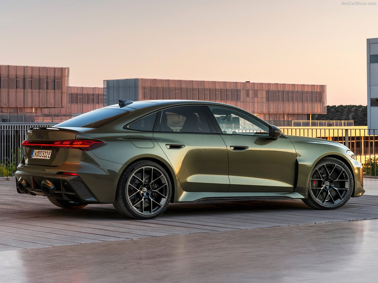 Audi-RS5_Sedan-2027-1280-f8139624a208b56b3f35101590550e02f3